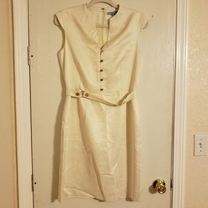 Beautiful Antonio Melani dress w/belt